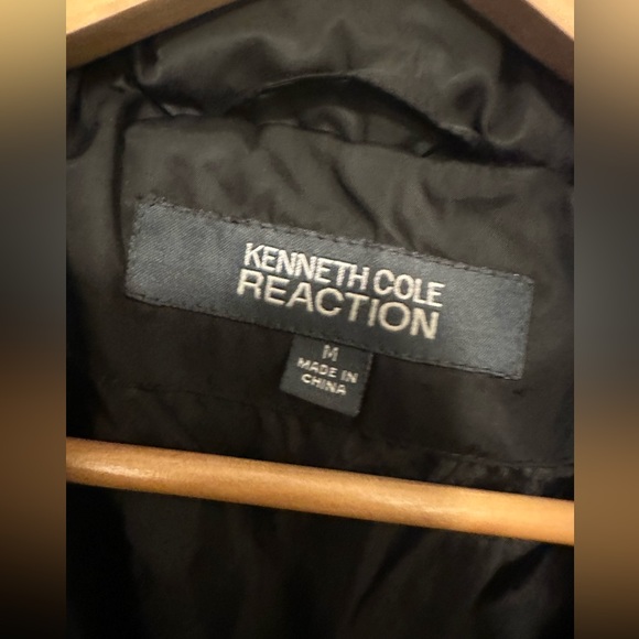 Kenneth Cole $298 down feather sz medium coat. Excellent condition. Warm & comfy - Picture 2 of 6